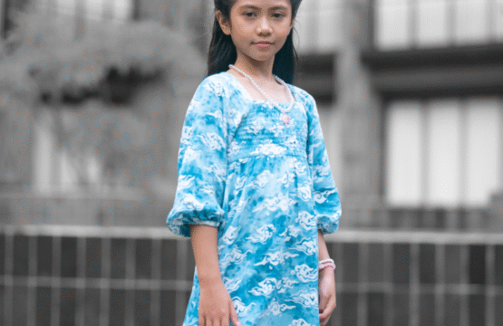 dress-batik-anak-trusmi-biru-sagara.jpg