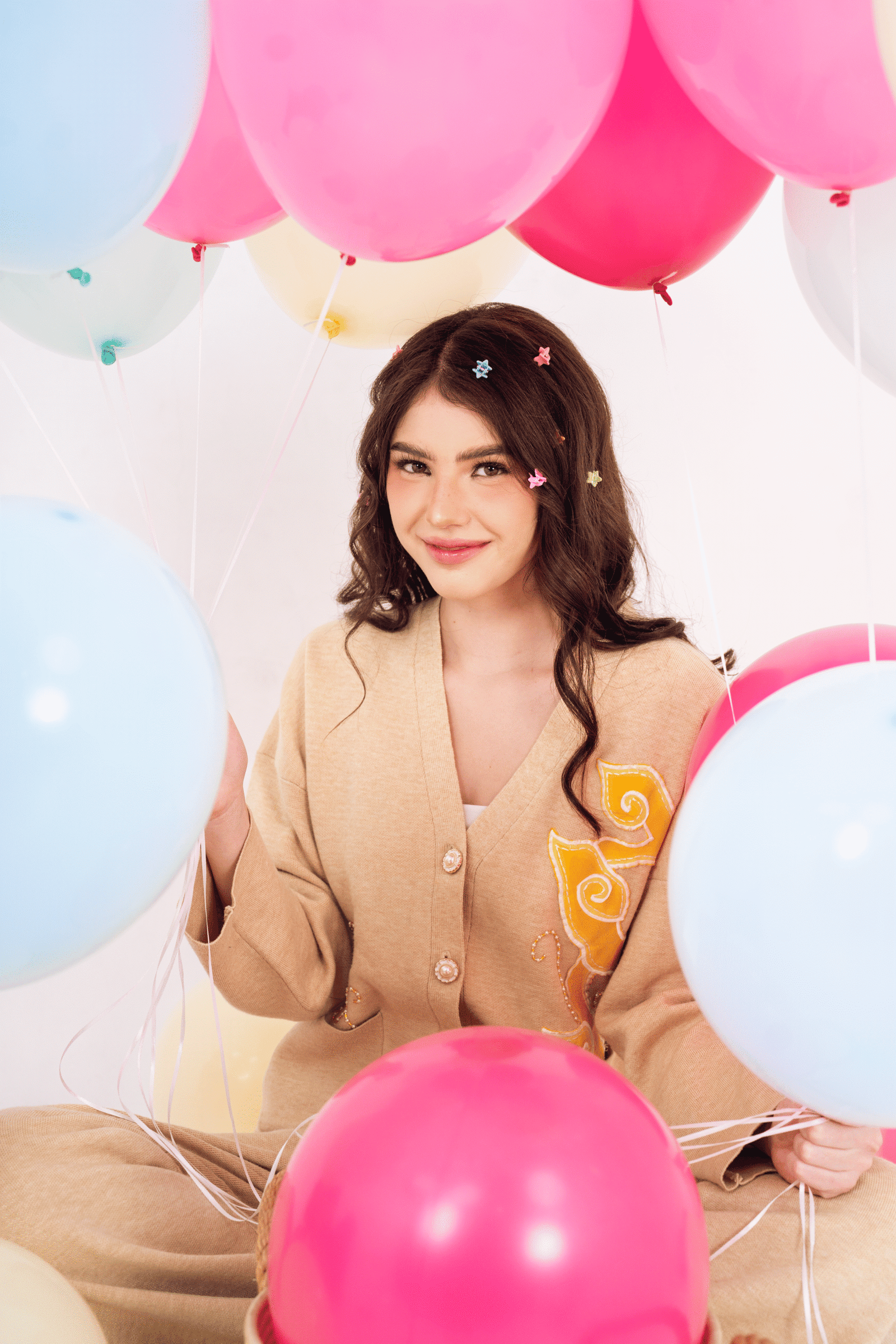 Batik Trusmi Rattan Series – Set Knit dan Celana Arsena Kuning - Gambar 2