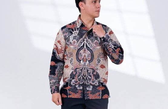 Batik Trusmi Kemeja Batik Motif Sawat Coklat