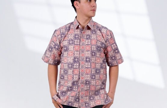 Batik Trusmi Hem Lengan Pendek Motif Kotak Celom HL