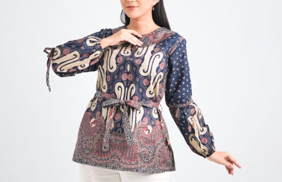 Batik Trusmi Blouse Batik Liris Kombinasi Satya