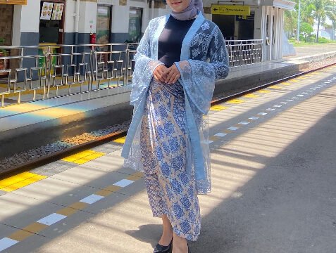 Batik Trusmi Setelan Batik Outer Brukat & Rok Lilit Wanita Viscose Aurora