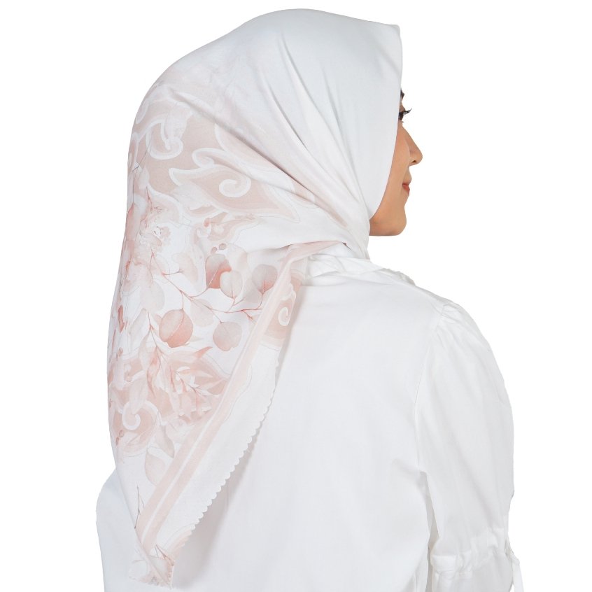 Batik Trusmi Batik Motif Mega Mendung - Hijab Voal Segi Empat Tepian - Gambar 7