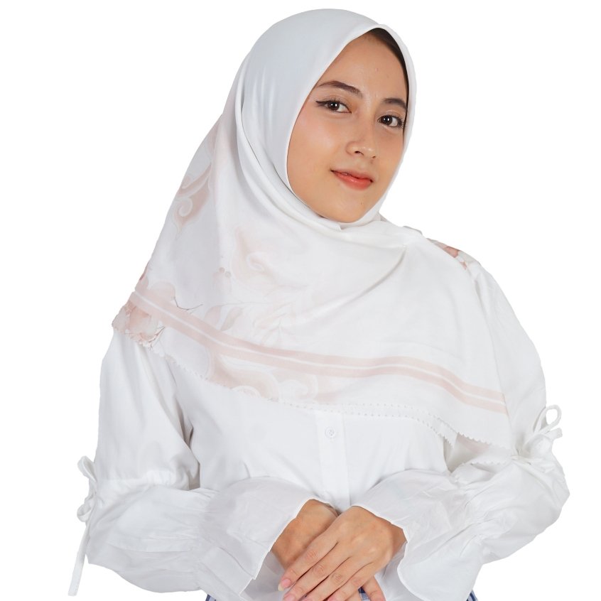 Batik Trusmi Batik Motif Mega Mendung - Hijab Voal Segi Empat Tepian - Gambar 6