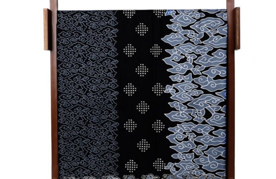 Batik Trusmi Kain Panjang Batik Tulis Mega Mendung Kombinasi Pangko