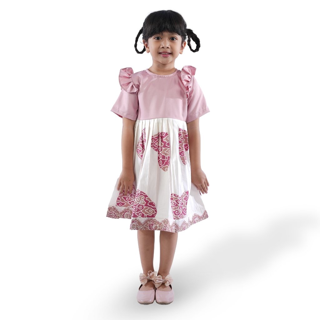 Batik Trusmi Dress Batik Anak Mega Mendung Love Pink - Gambar 4