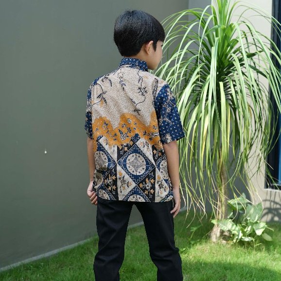Batik Trusmi Hem Anak Laki-Laki Motif Burung Kombinasi Alisan - Gambar 2