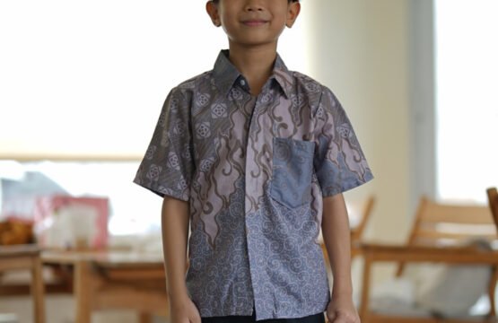 Batik Trusmi Hem Batik Anak Motif Sekai Abu