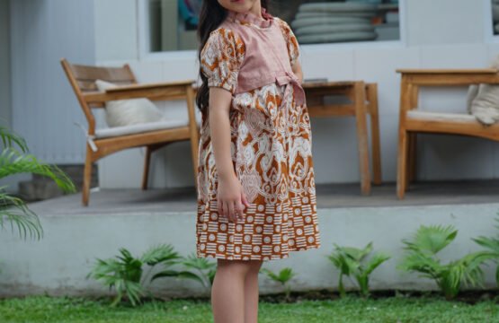 Batik Trusmi Dress Batik Anak Perempuan Motif Livia Cokelat