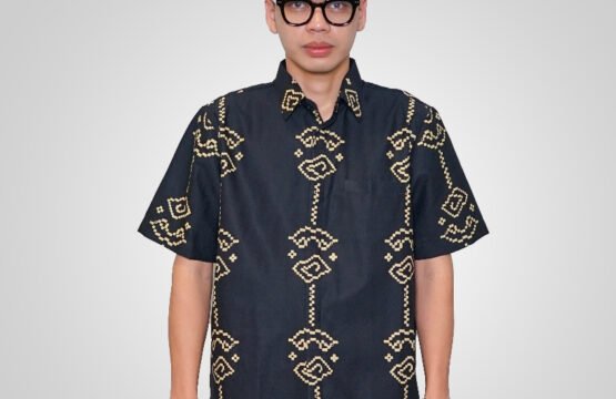 Batik Trusmi Hem Batik Reguler Motif Light AAB Hitam KBT