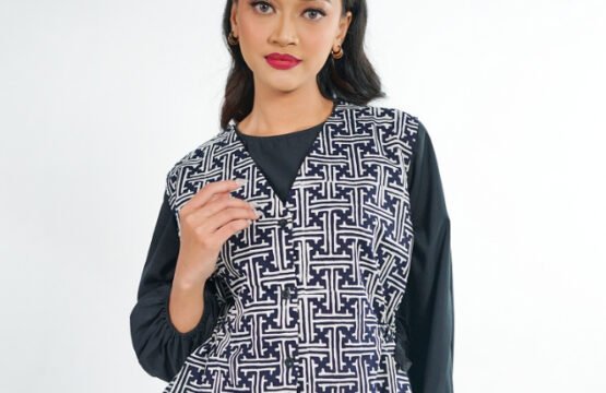 Batik Trusmi Atasan Wanita Vest Batik Angkin Hitam RML