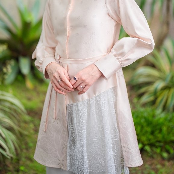 Batik Trusmi Tunik Wanita Lebaran Selara Garatris Series Cream - Gambar 3