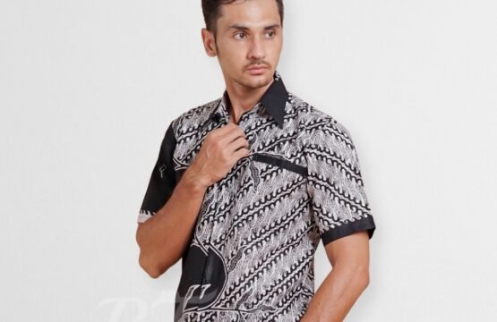 Batik Trusmi Hem Pria Motif Parang 1/2 Hitam DNG