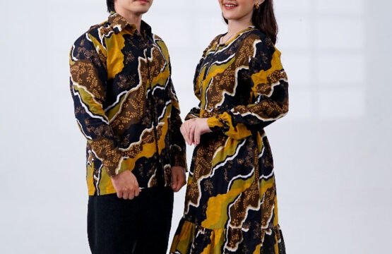 BATIK TRUSMI Set Couple Gamis Batik dan Kemeja Batik Motif RNDM Hitam