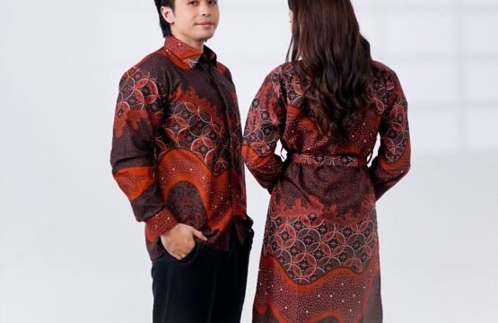 Batik Trusmi Set Couple Tunik Batik dan Kemeja Batik Motif Kawong Coklat