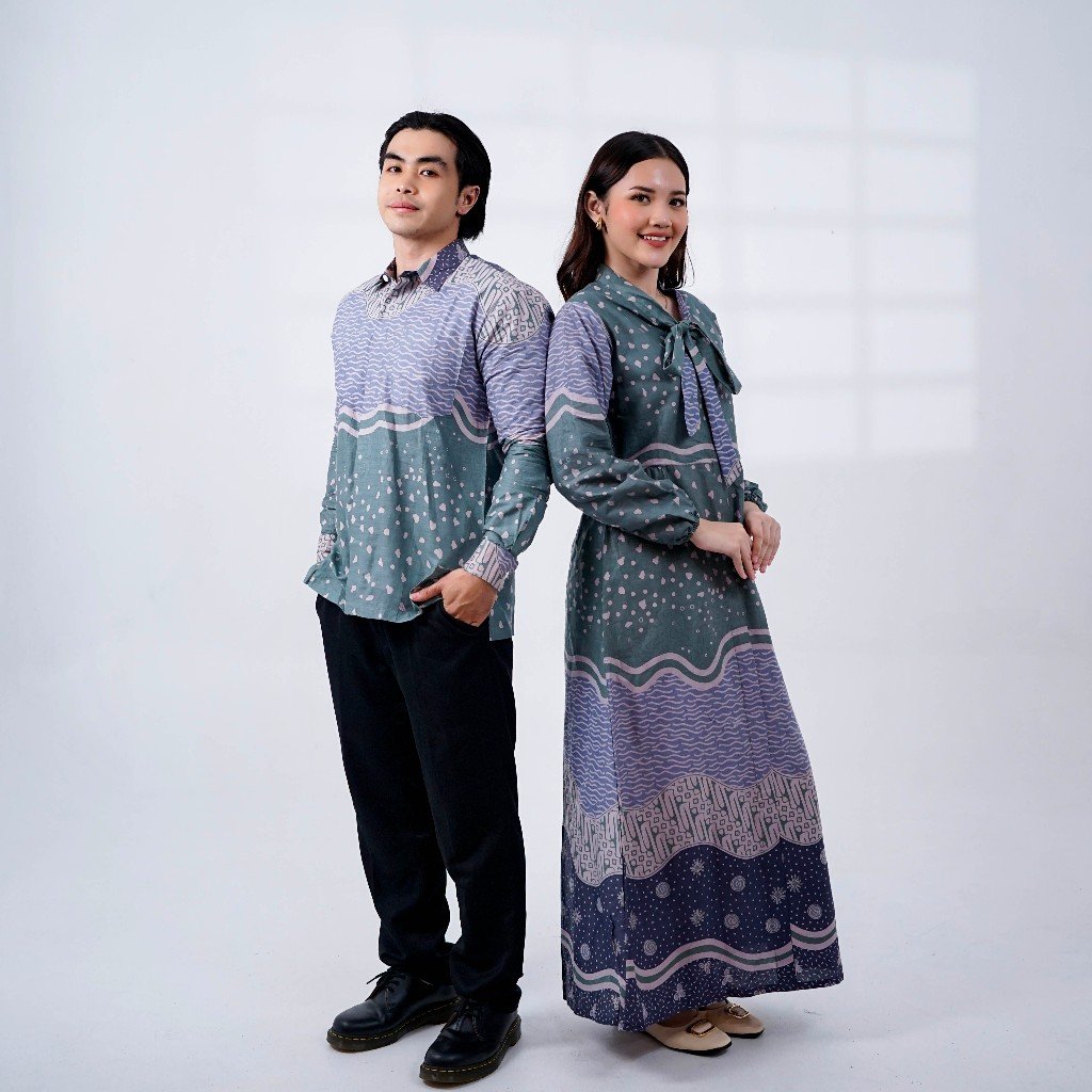 Batik Trusmi Set Couple Gamis Batik dan Kemeja Batik Motif SWD Hijau MOP