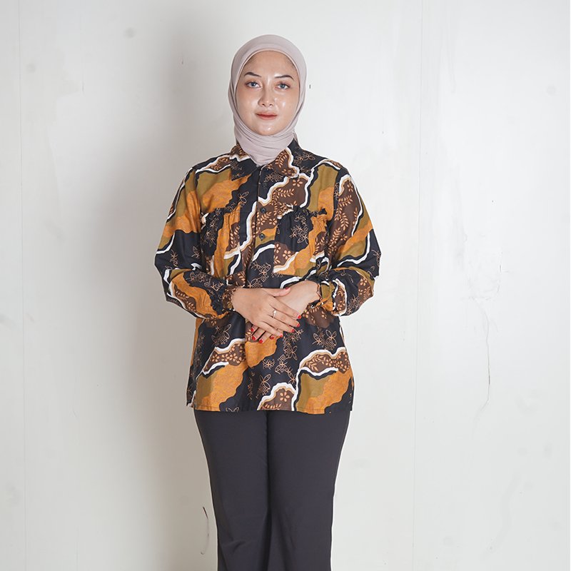 Batik Trusmi Blouse Batik Mega Mendung Random Hitam MOP
