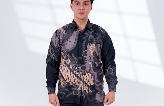 Batik Trusmi Kemeja Batik Pria Motif Kombinasi Burung Sogan Hitam BUL