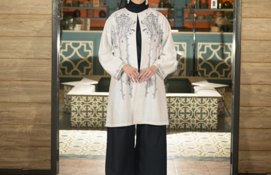 Outer Batik Wanita Sahasya Collection Shanum Warna Putih