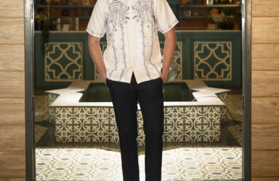 Batik Trusmi Sahasya Collection - Kemeja Lengan Pendek Ranum Warna Putih