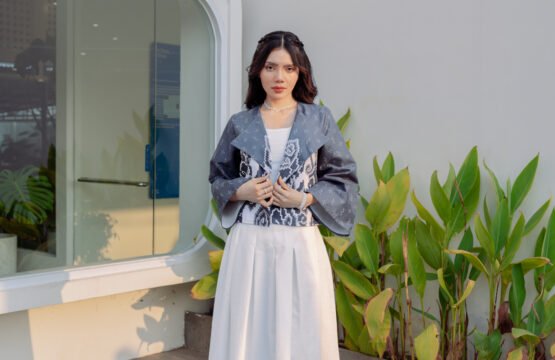 BATIK TRUSMI Atasan Wanita Outer Batik Meghan Biru RML