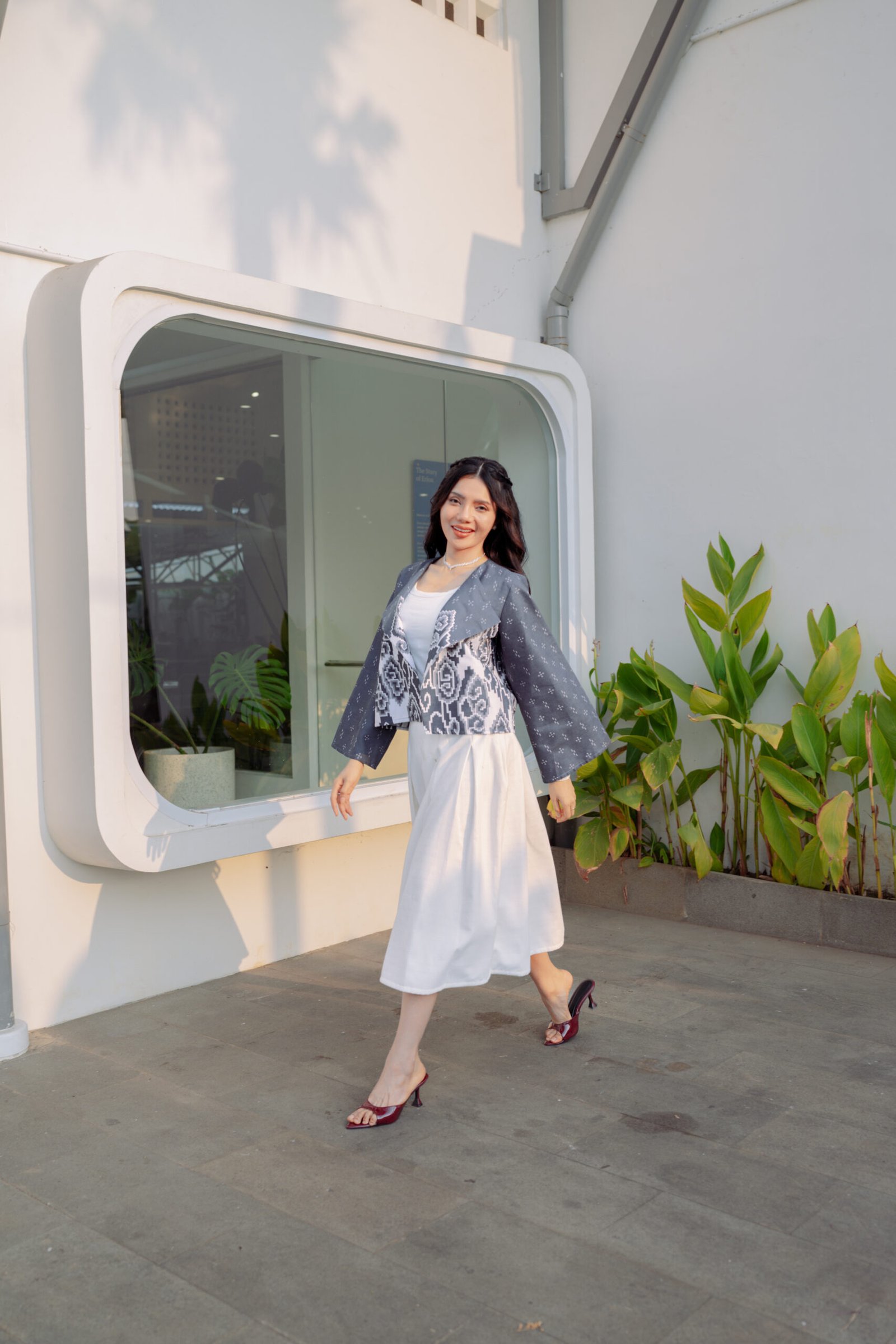 BATIK TRUSMI Atasan Wanita Outer Batik Meghan Biru RML - Gambar 2