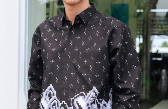 Kemeja Batik Hitam - Meghan