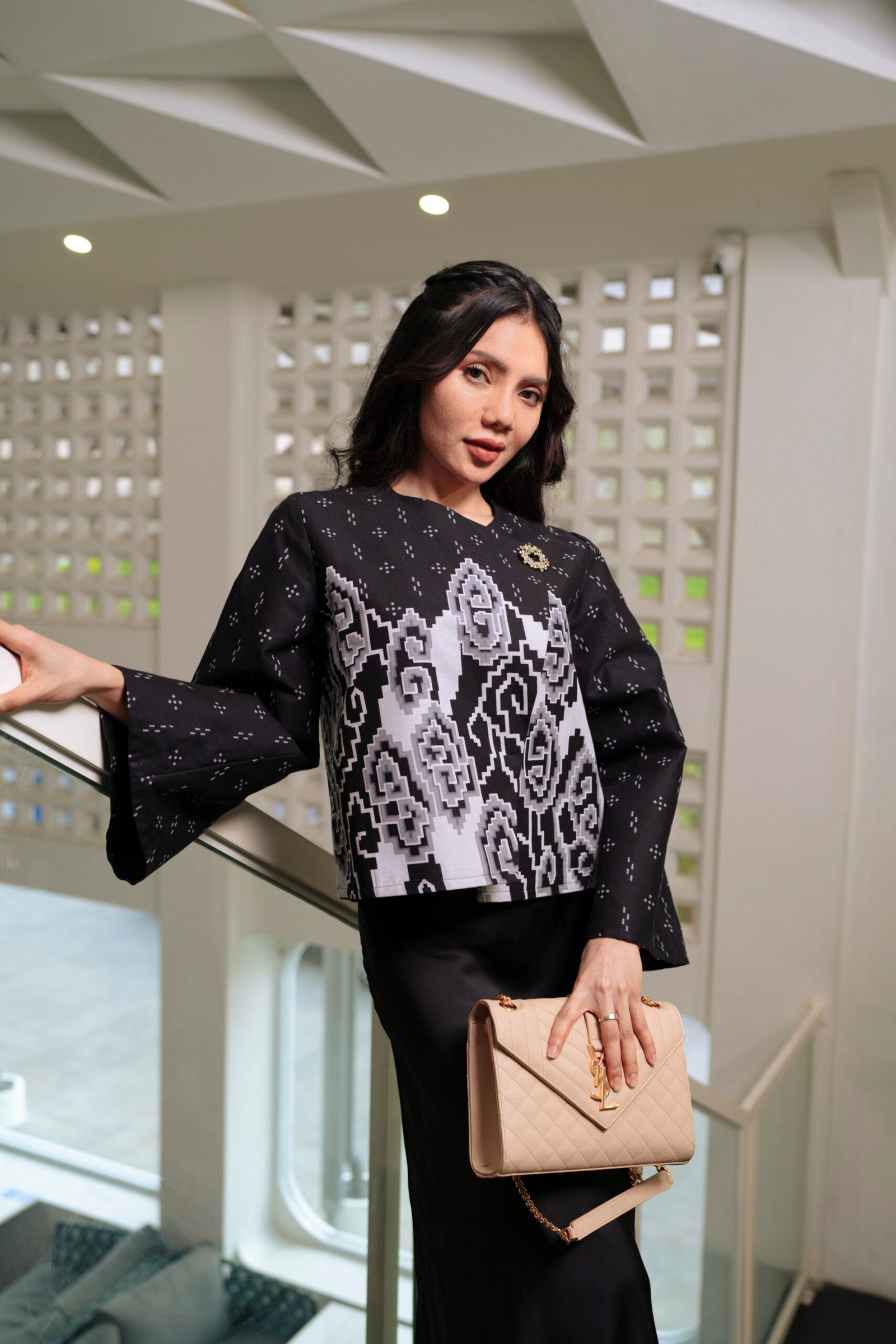 BATIK TRUSMI Atasan Wanita Outer Batik Meghan Hitam RML